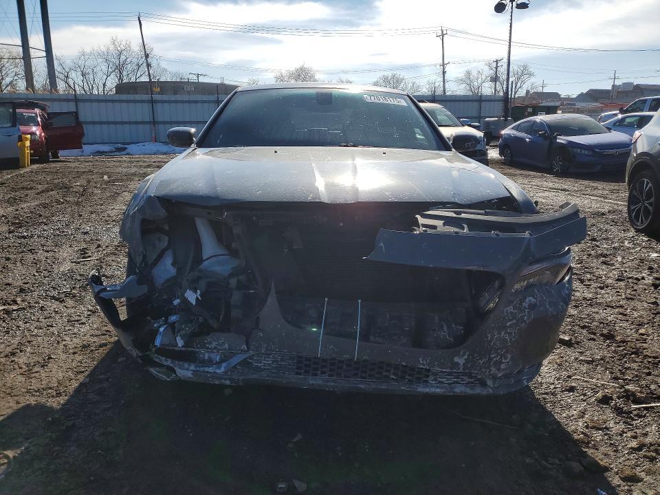 2018 Chrysler 300 s
