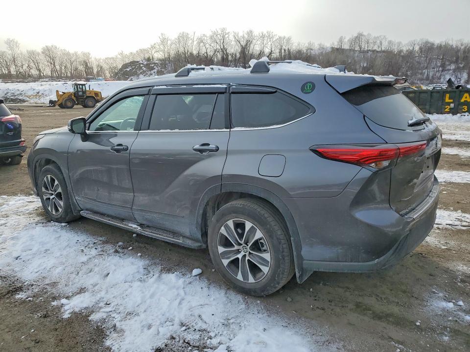 2023 Toyota Highlander Hybrid xle