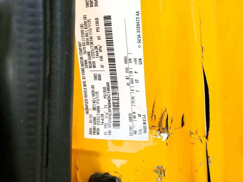 2022 Ford Econoline-BOX Truck