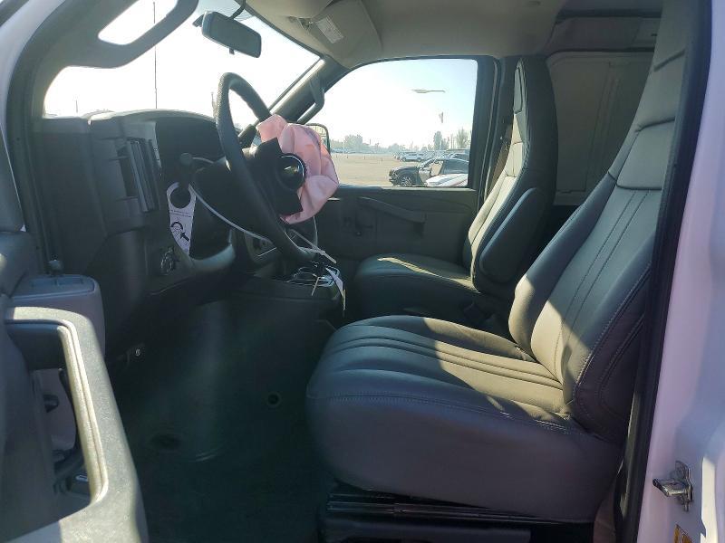 2025 Chevrolet Express G2500