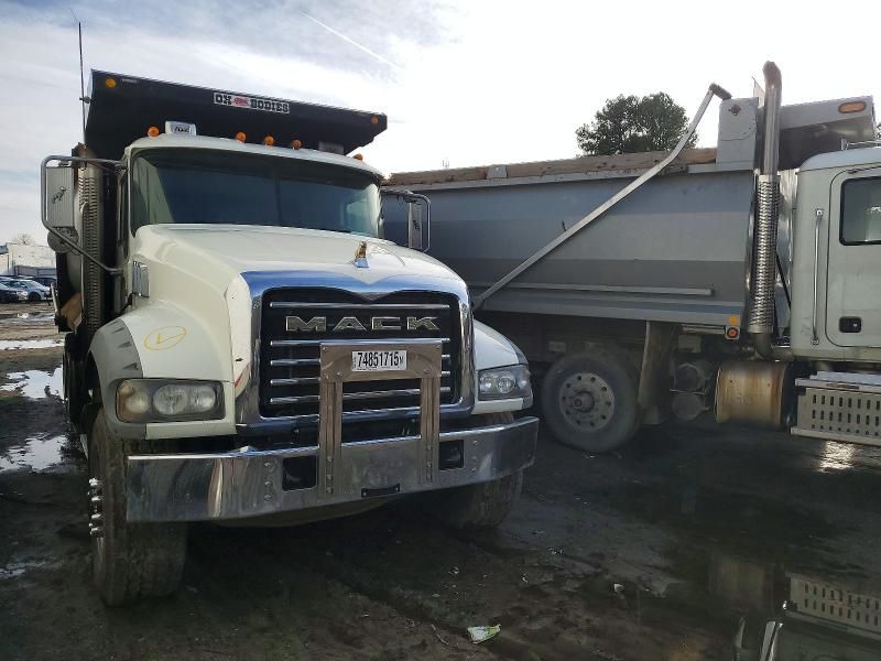 2018 Mack GU713 Dump Truck