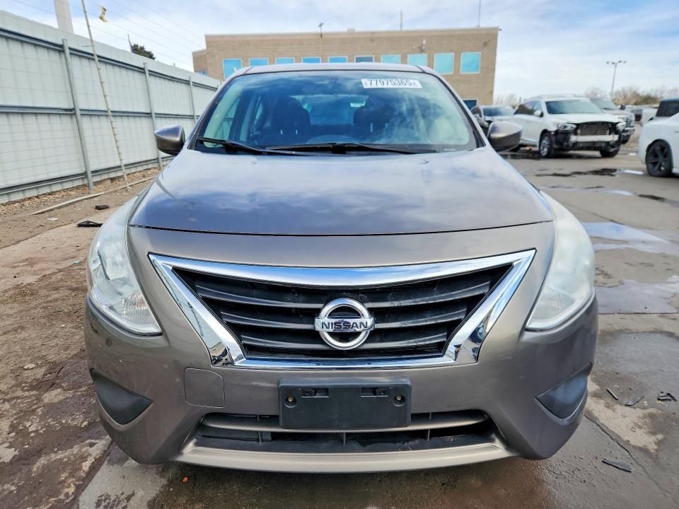 2015 Nissan Versa s