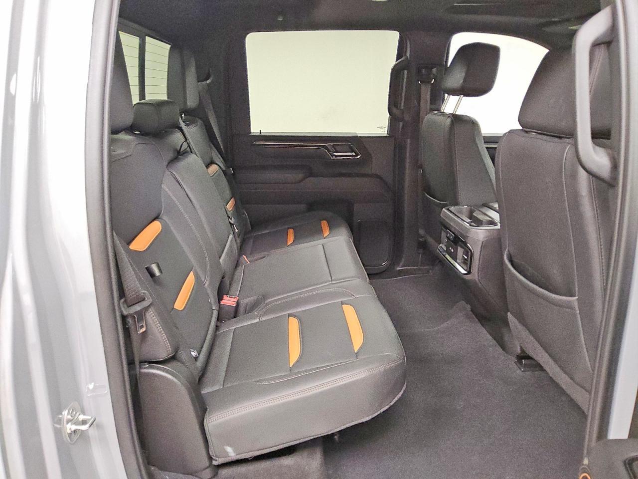 2025 GMC Sierra K2500 AT4