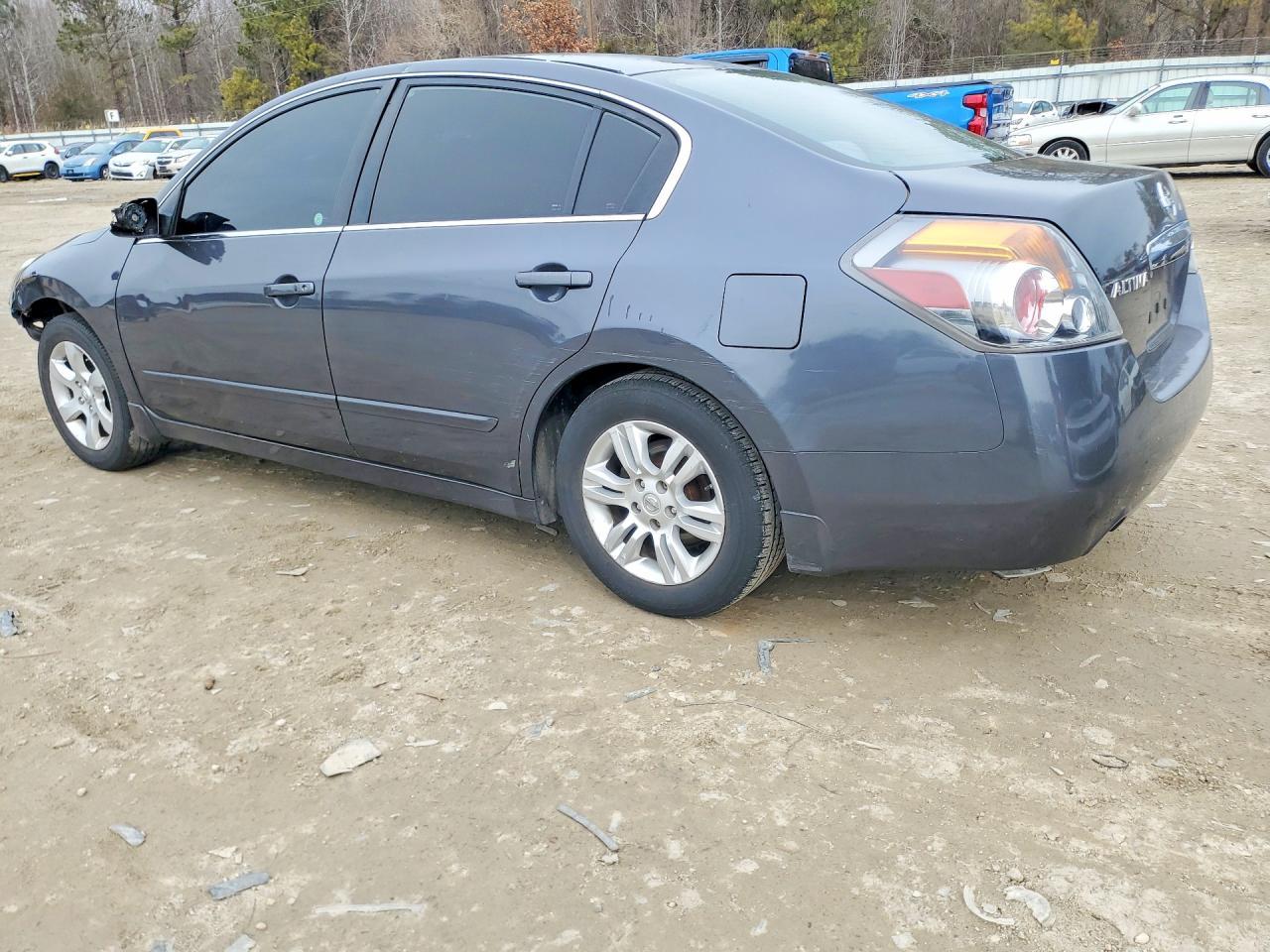 2010 Nissan Altima Base