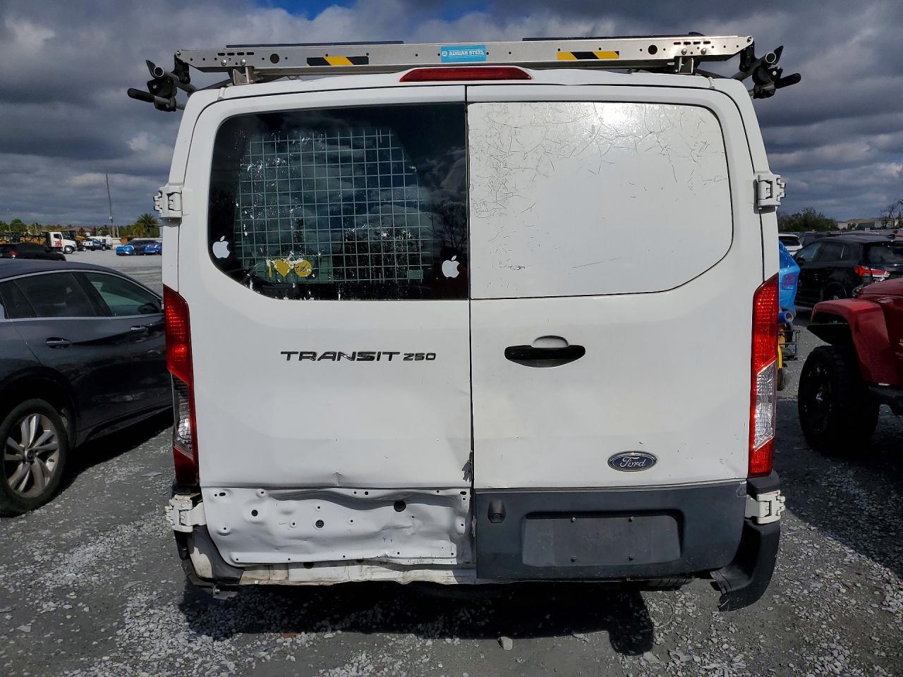 2017 Ford Transit T-250