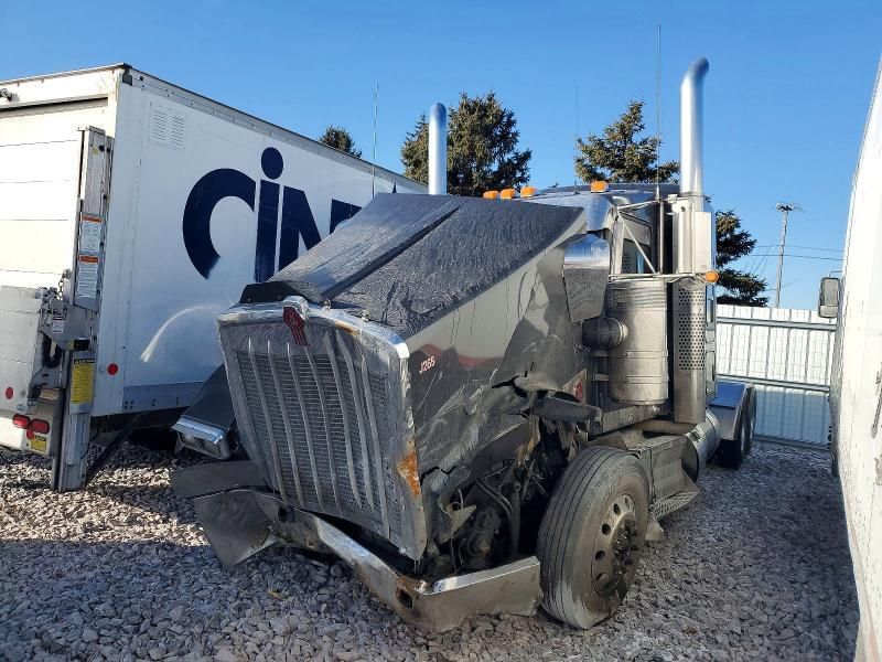 2022 Kenworth W900 Semi Truck