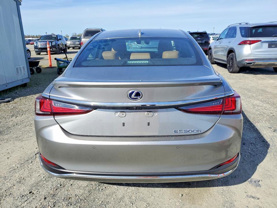 2020 Lexus Es 300h Base