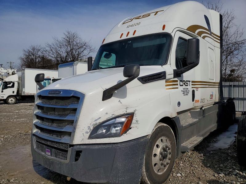 2020 Freigliner 2020 Freightliner Cascadia 126 Semi Truck