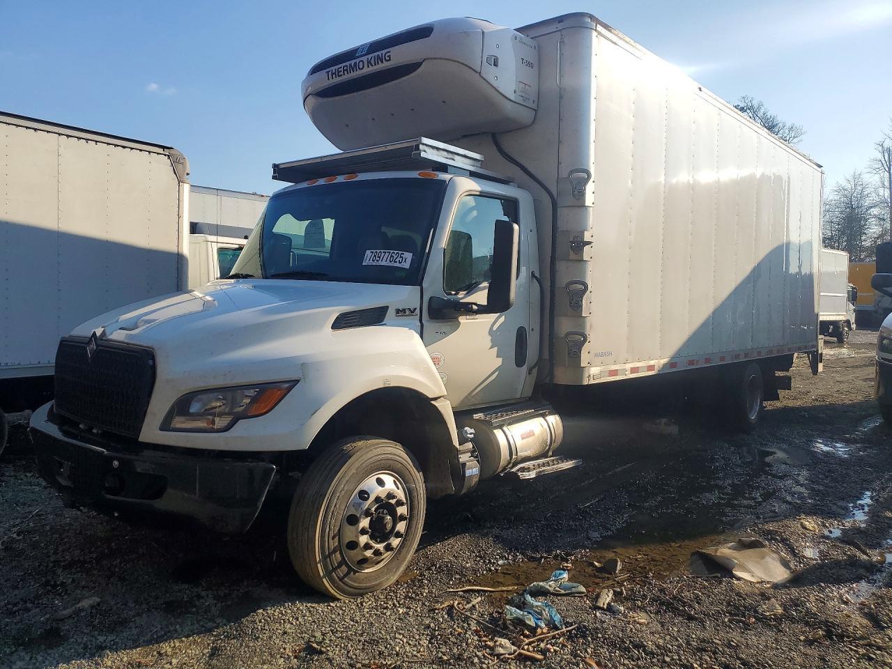 2026 International MV607 Refrigerated BOX Truck