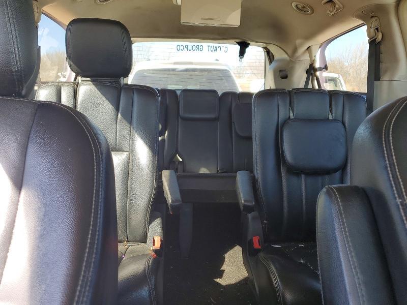 2014 Chrysler Town & Country Touring