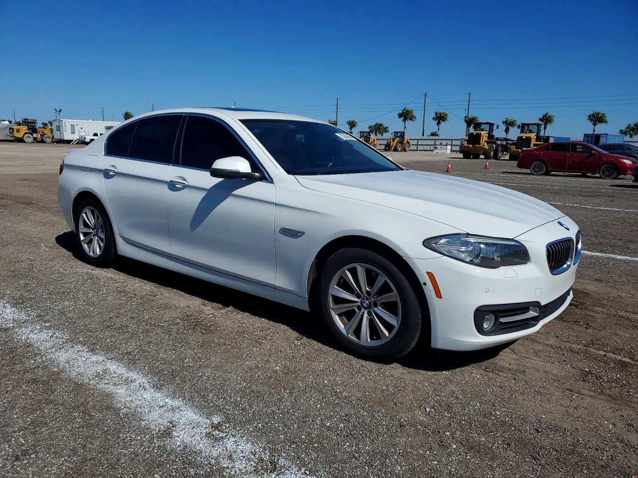 2015 BMW 528 i