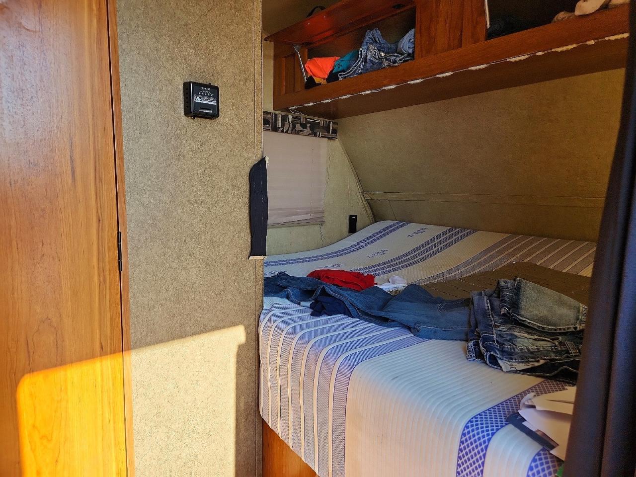 2016 Starcraft Camper