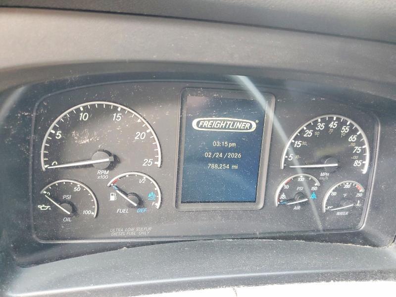 2020 Freightliner Cascadia 126