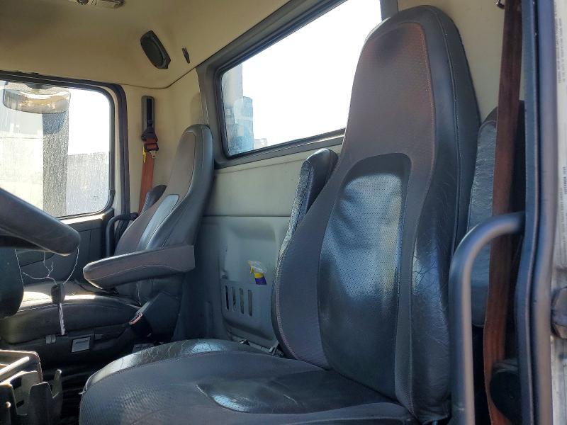 2020 Volvo VNR Semi Truck