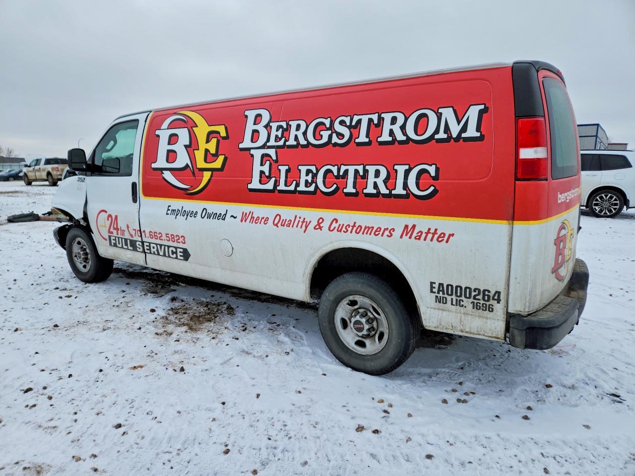 2023 GMC Savana 3500 Cargo Delivery Van