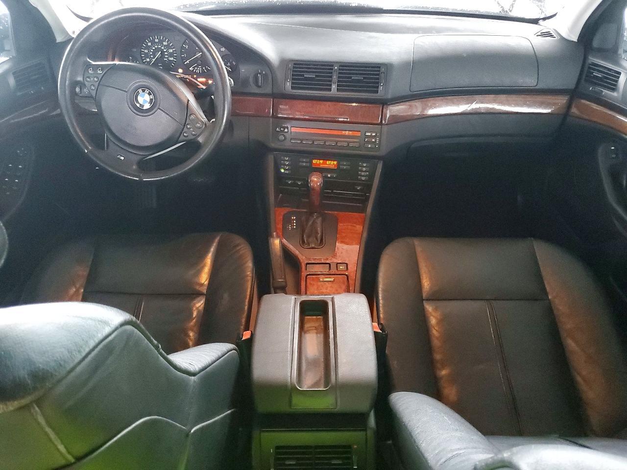 2001 BMW 530 i Automatic