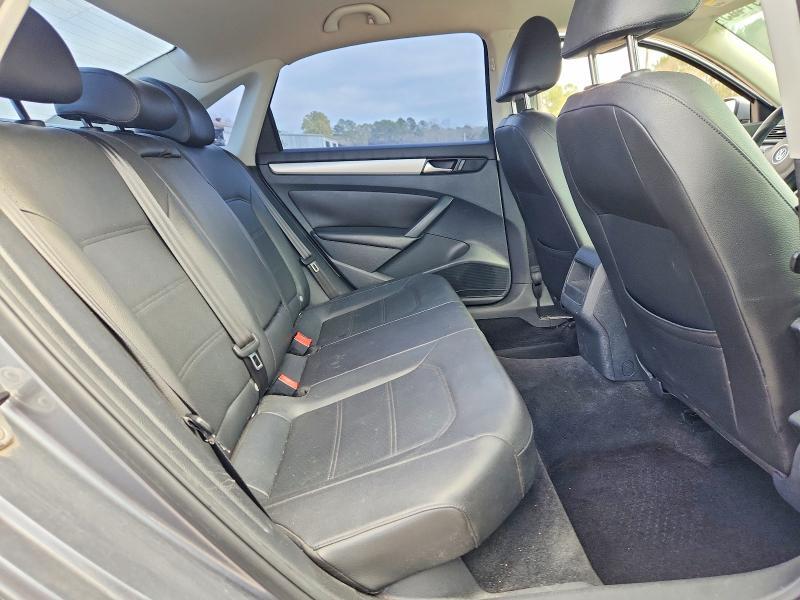 2012 Volkswagen Passat se