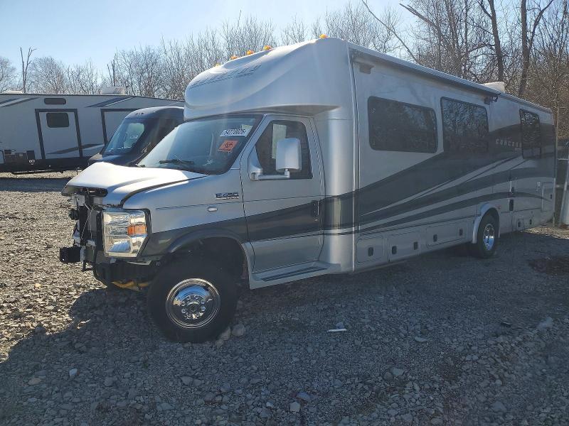2012 Ford Econoline E450 Super Duty Cutaway van