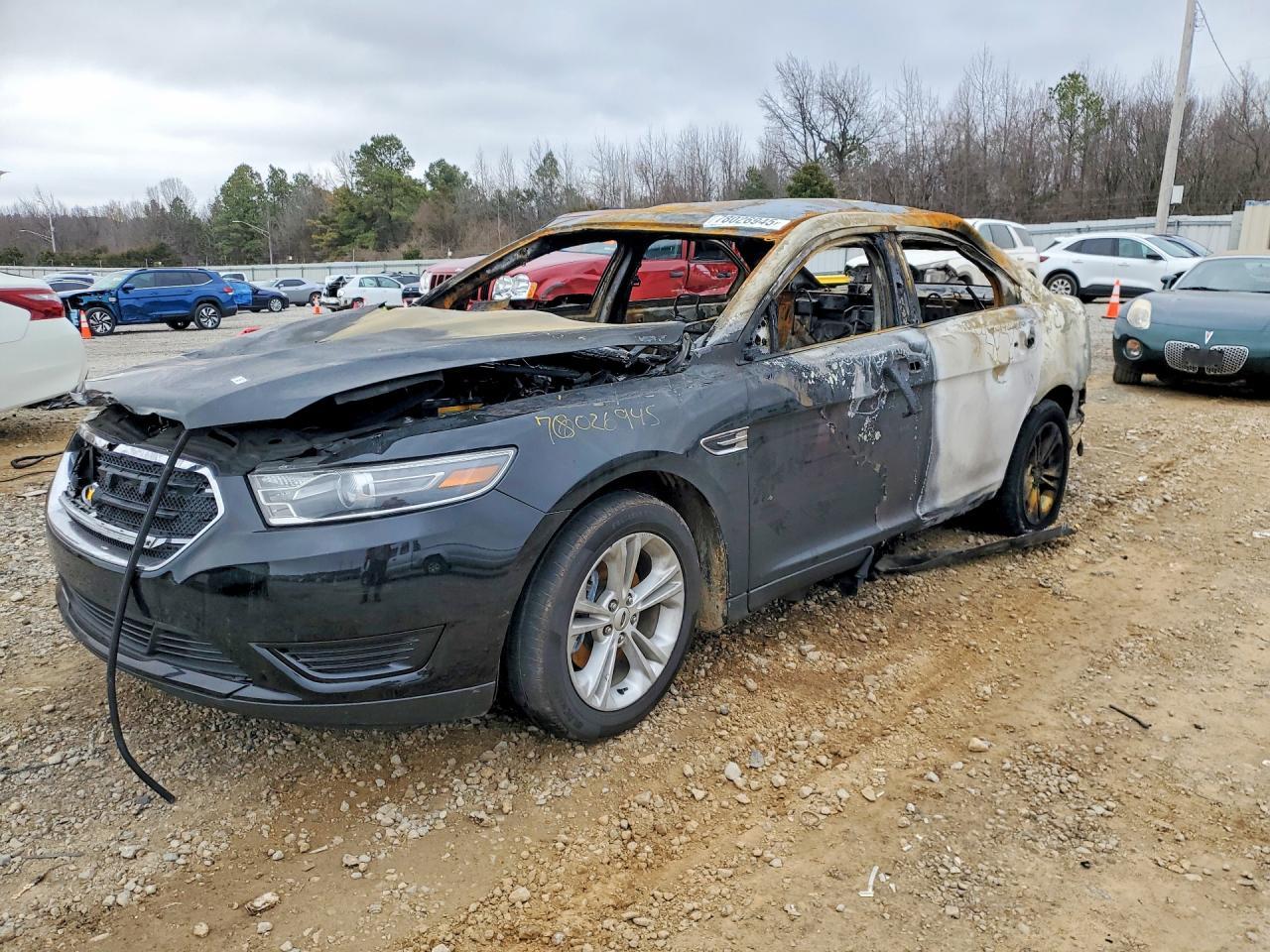 2018 Ford Taurus se