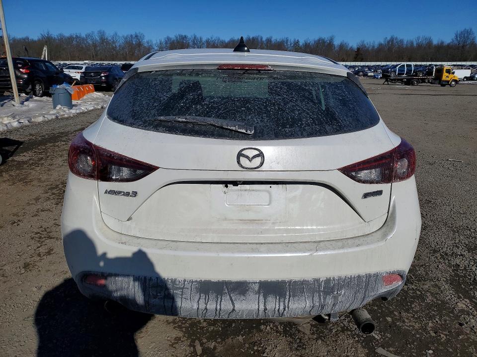 2016 Mazda 3 Sport