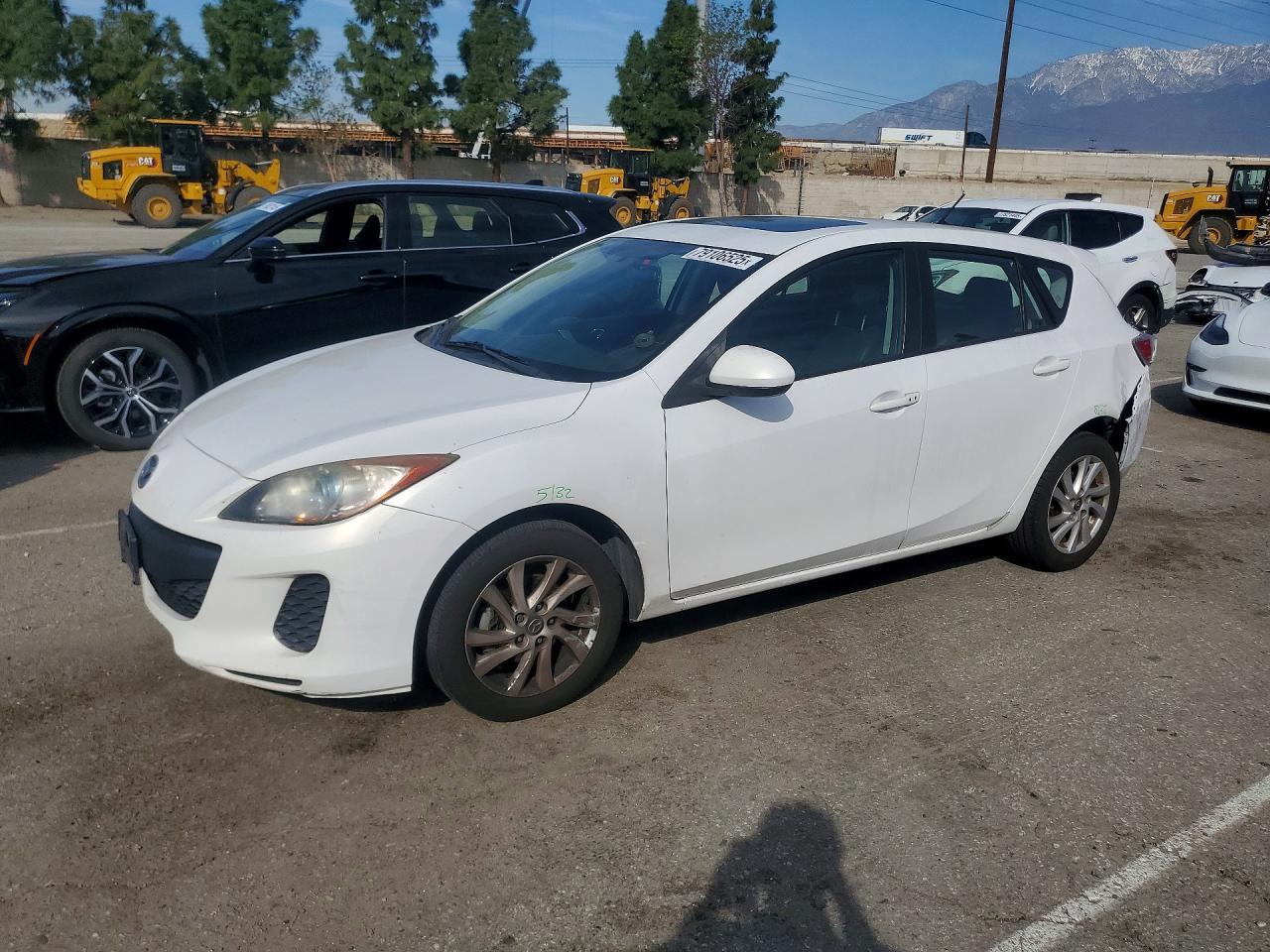 2013 Mazda 3 I
