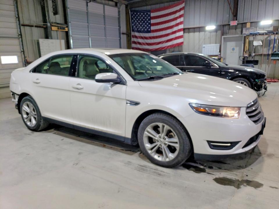2015 Ford Taurus sel