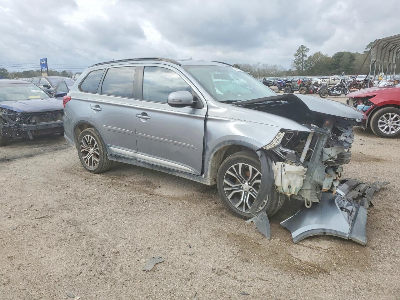2016 Mits Outlander es