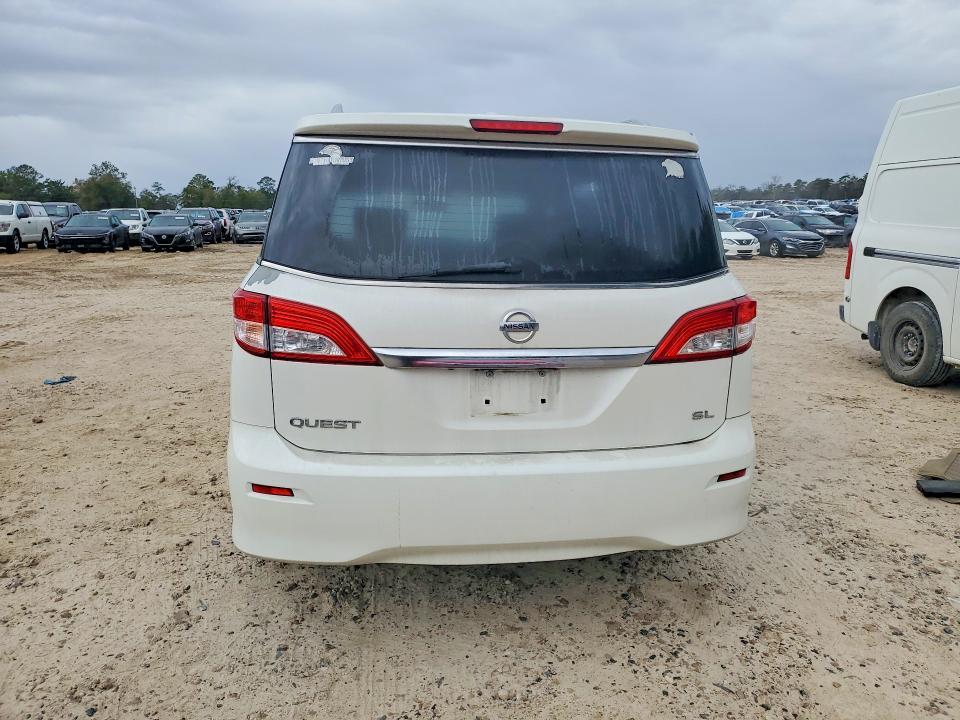 2015 Nissan Quest s