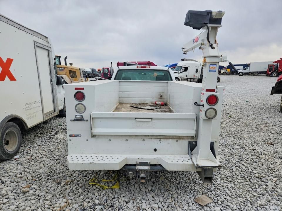 2005 Chevrolet Silverado 2500 Utility / Service Truck