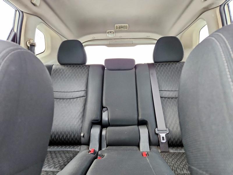 2017 Nissan Rogue sv