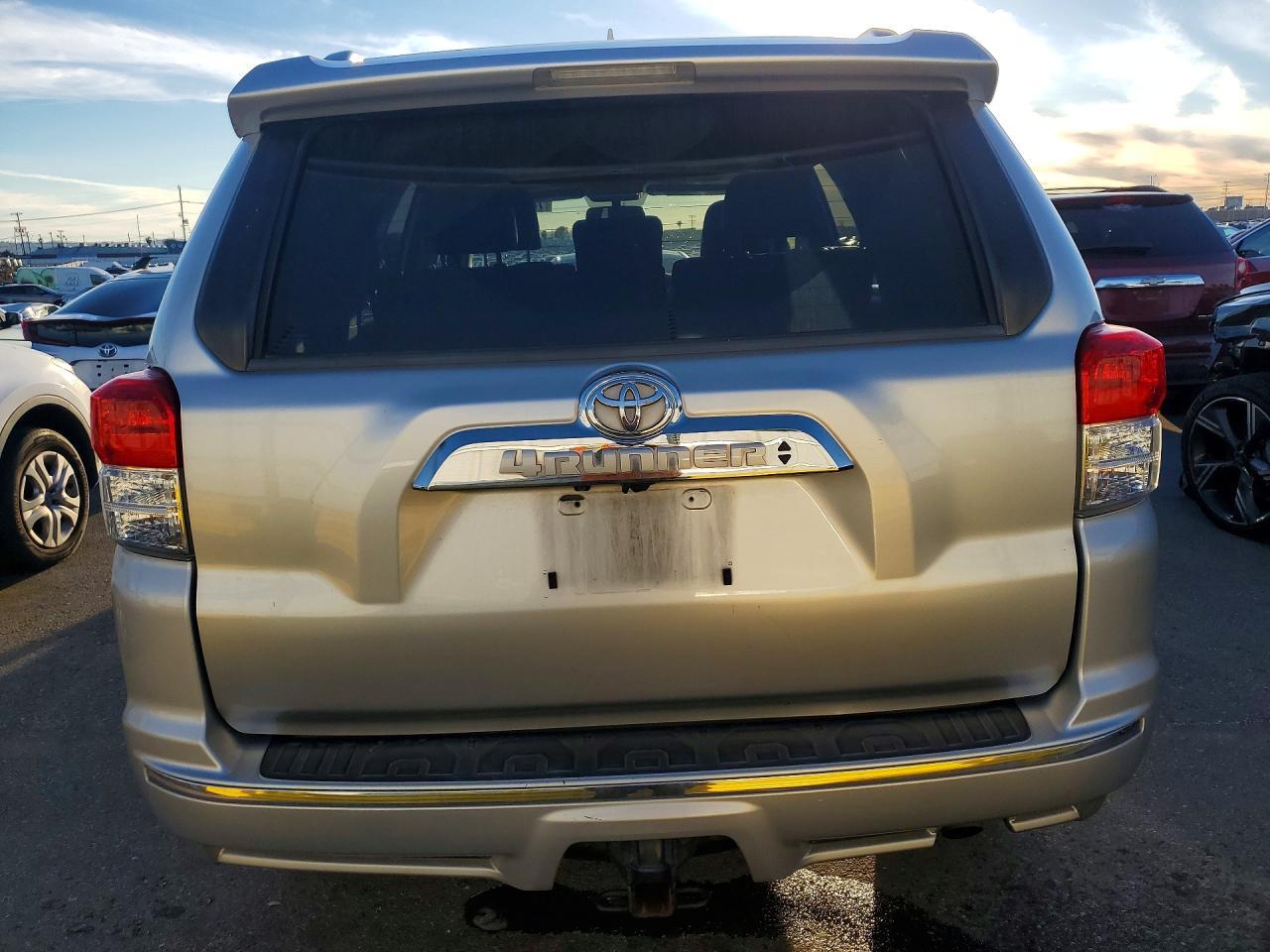 2013 Toyota 4runner SR5