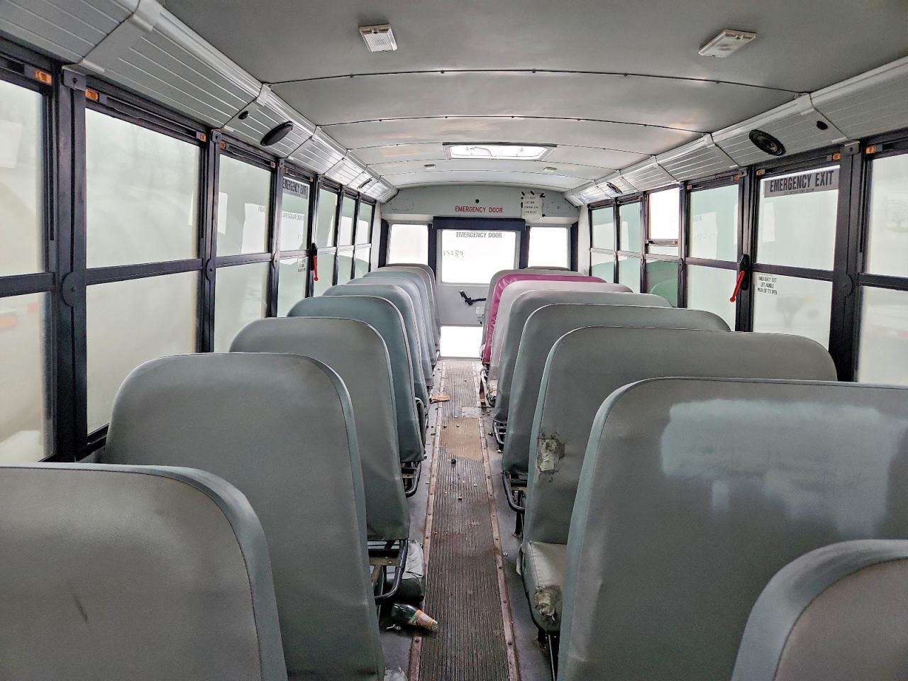 2009 Thomas Built Bus Company 2009 Thomas SAF-T-LINER C2-School Bus
