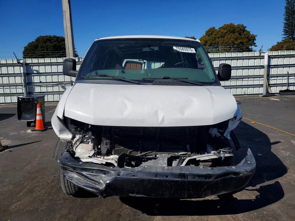 2016 GMC Savana G2500