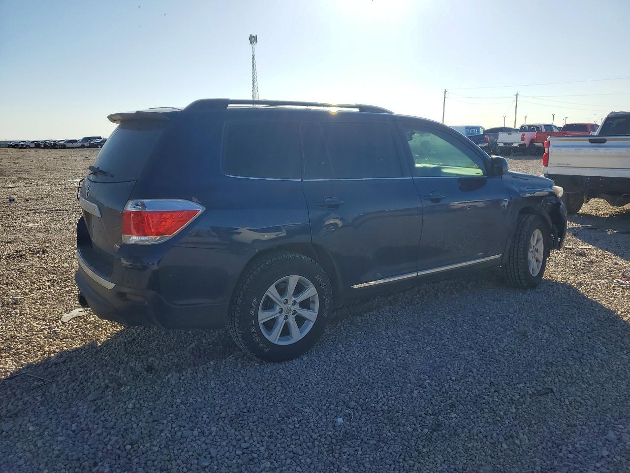 2013 Toyota Highlander Base