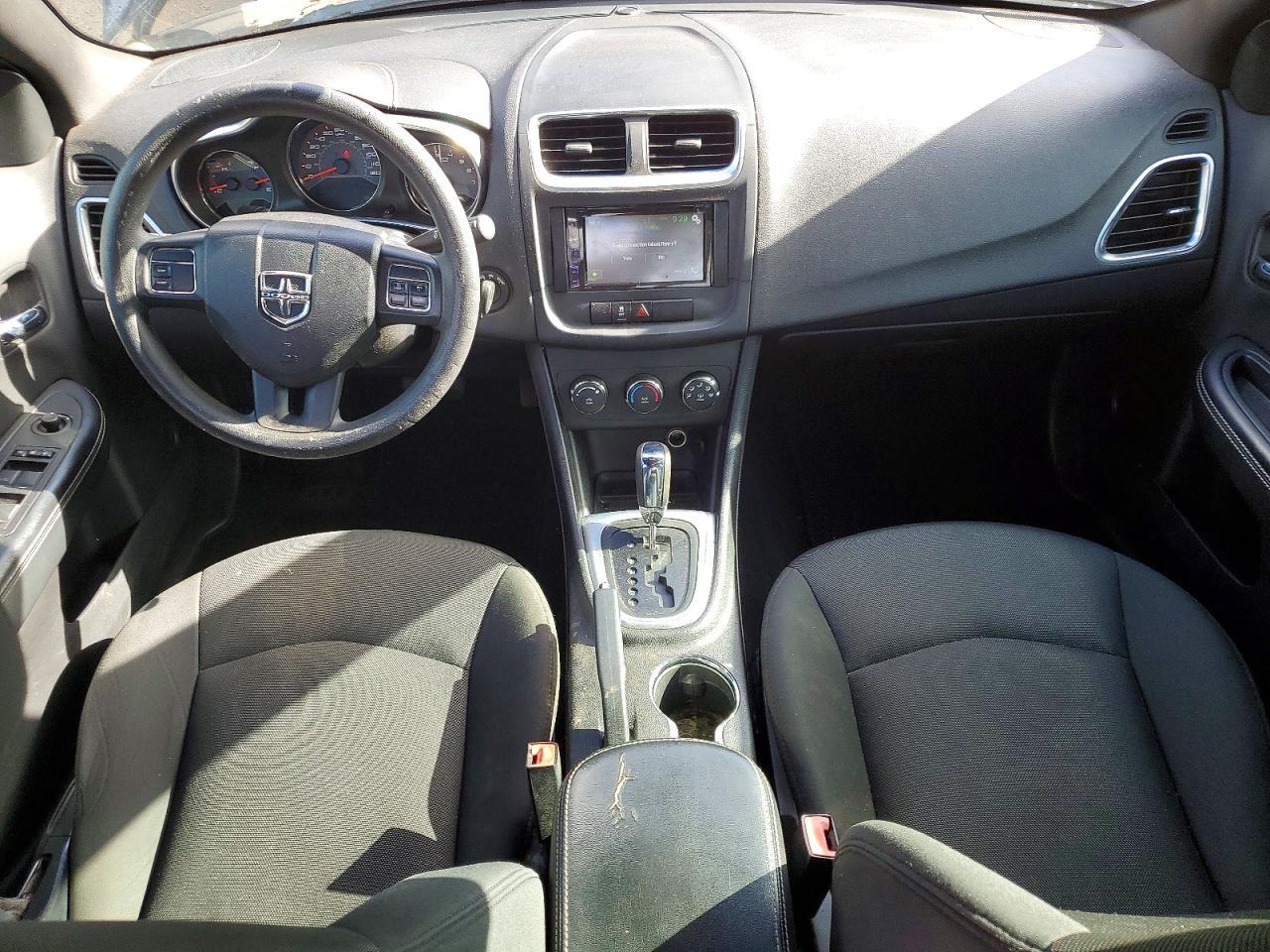 2012 Dodge Avenger se