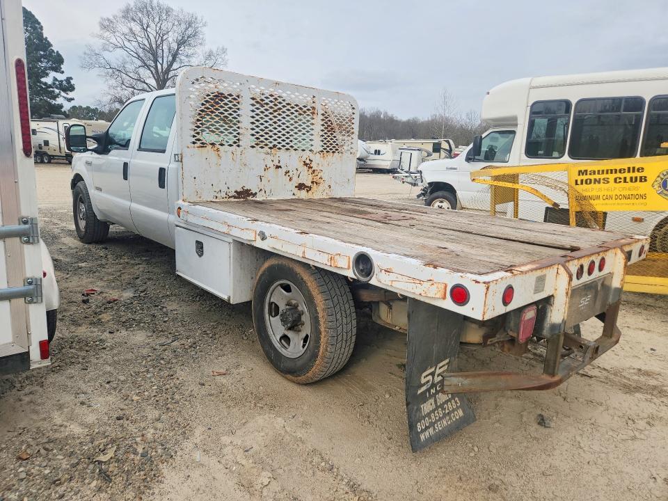 2005 Ford F350 Super Duty Flatbed Truck