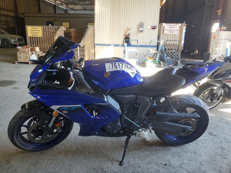 2025 Yamaha YZFR7