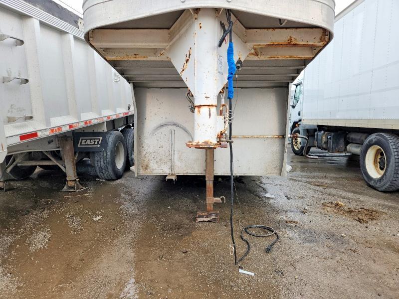 1999 Cherokee Horse Trailer