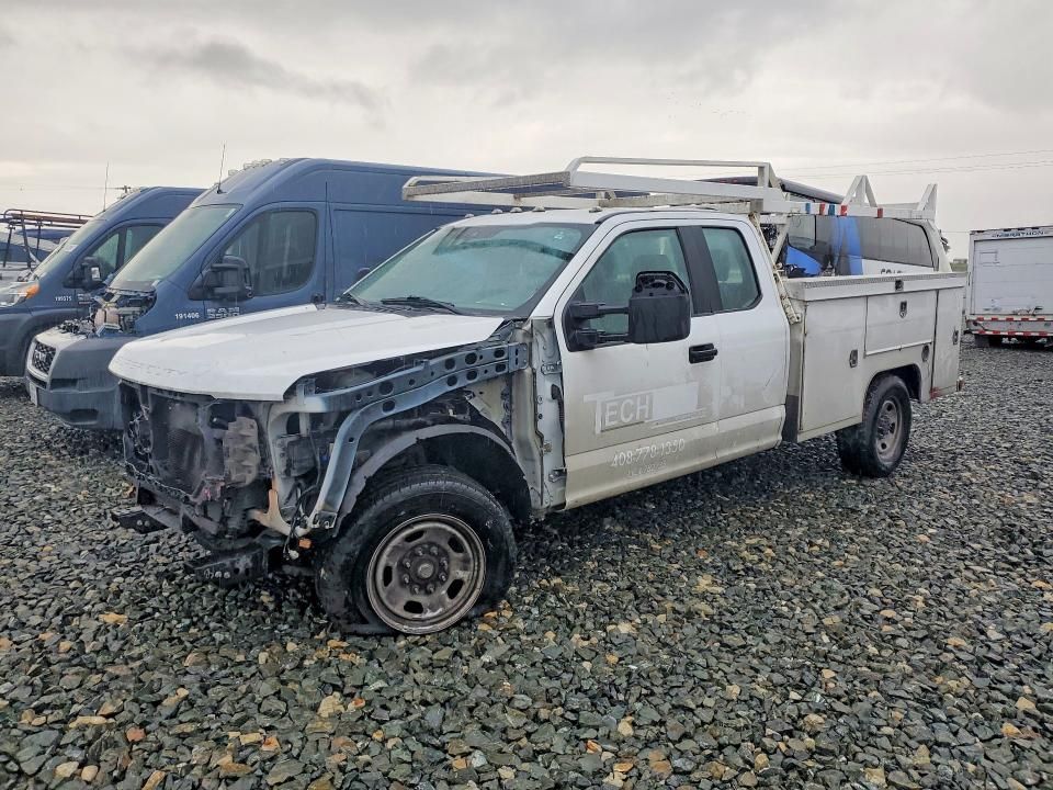2021 Ford F350 Super Duty Utility / Service Truck