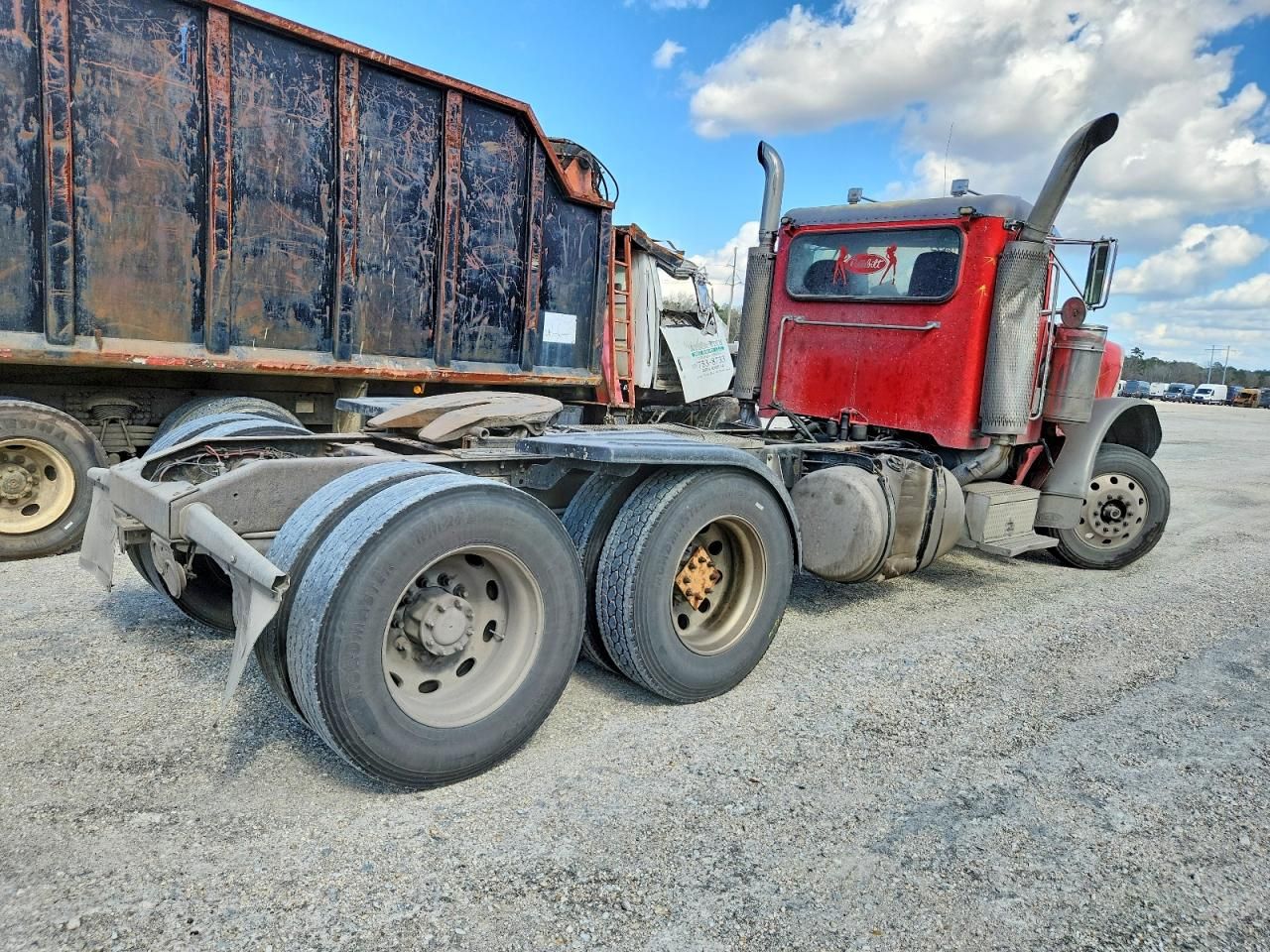 2001 Pntw 379-Semi Truck