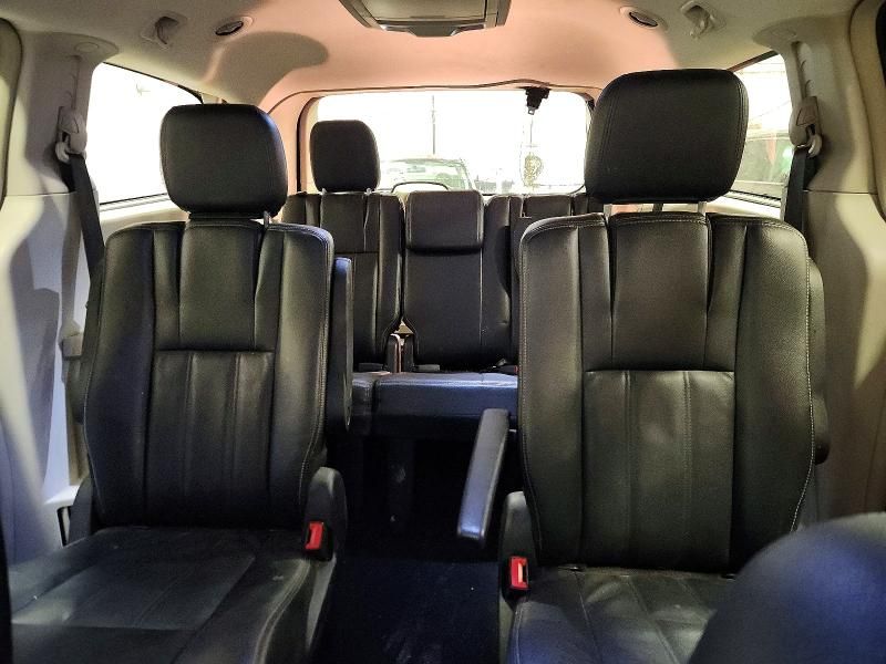 2014 Chrysler Town & Country Touring