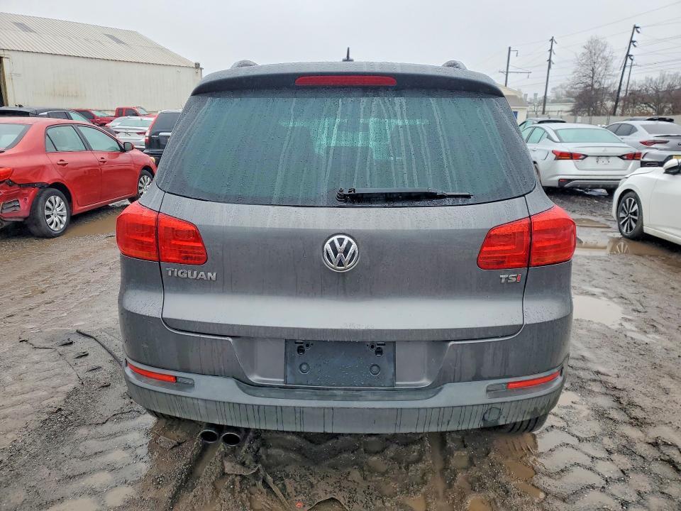 2016 Volkswagen Tiguan s