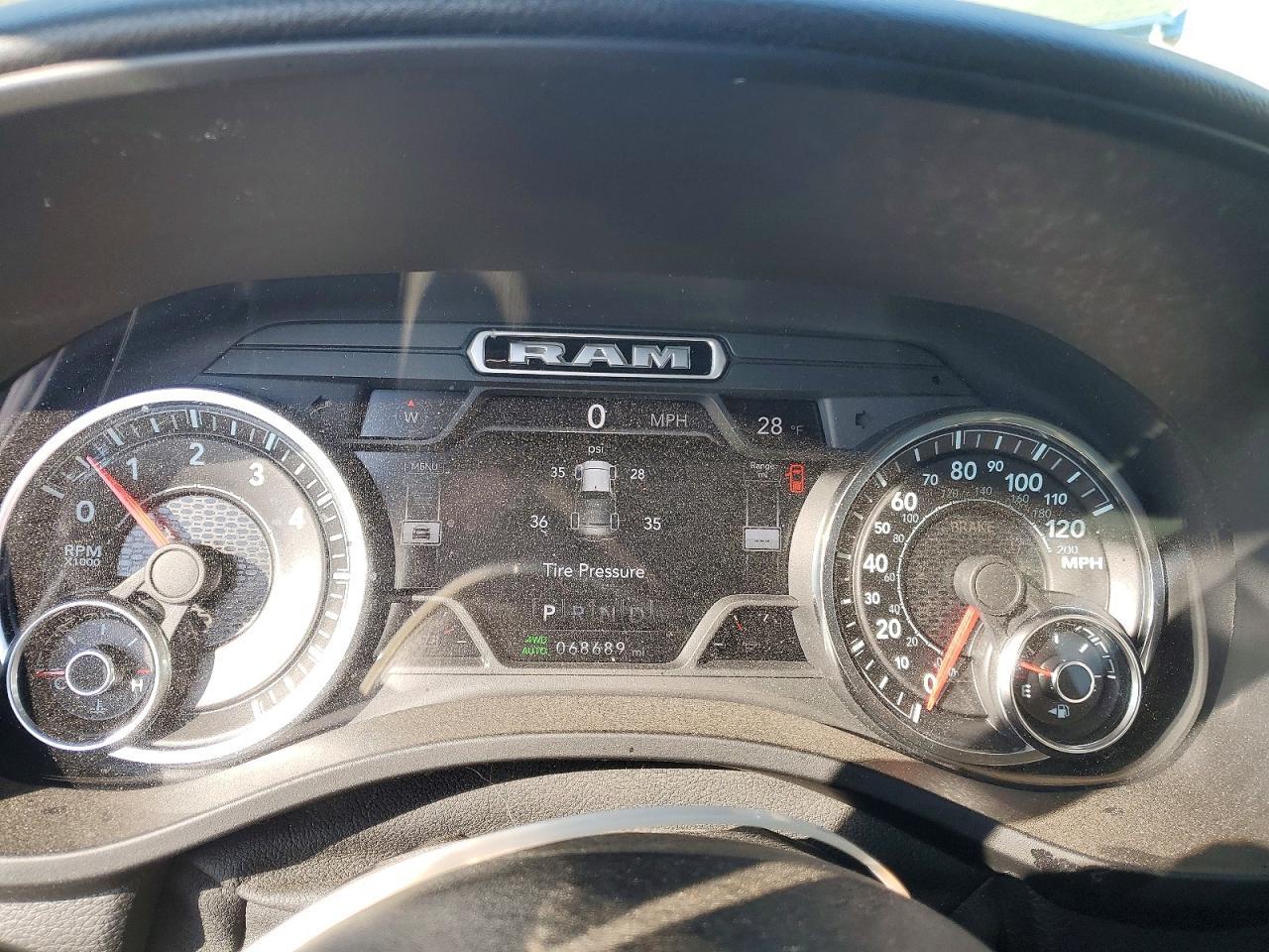 2020 Dodge Ram 1500 big Horn/lone Star
