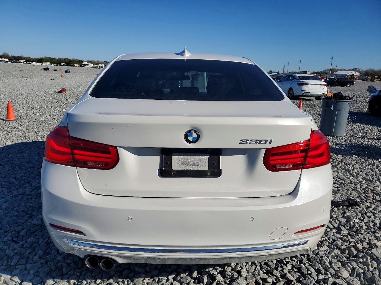2017 BMW 330 i