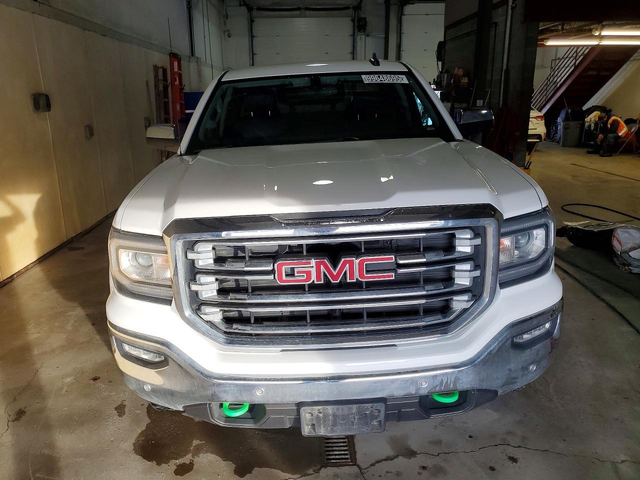 2018 GMC Sierra K1500 slt