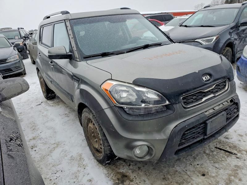 2013 KIA Soul +