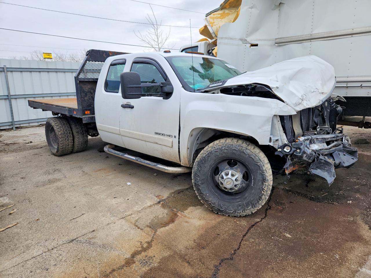2008 Chev Rolet Silverado Flatbed Truck