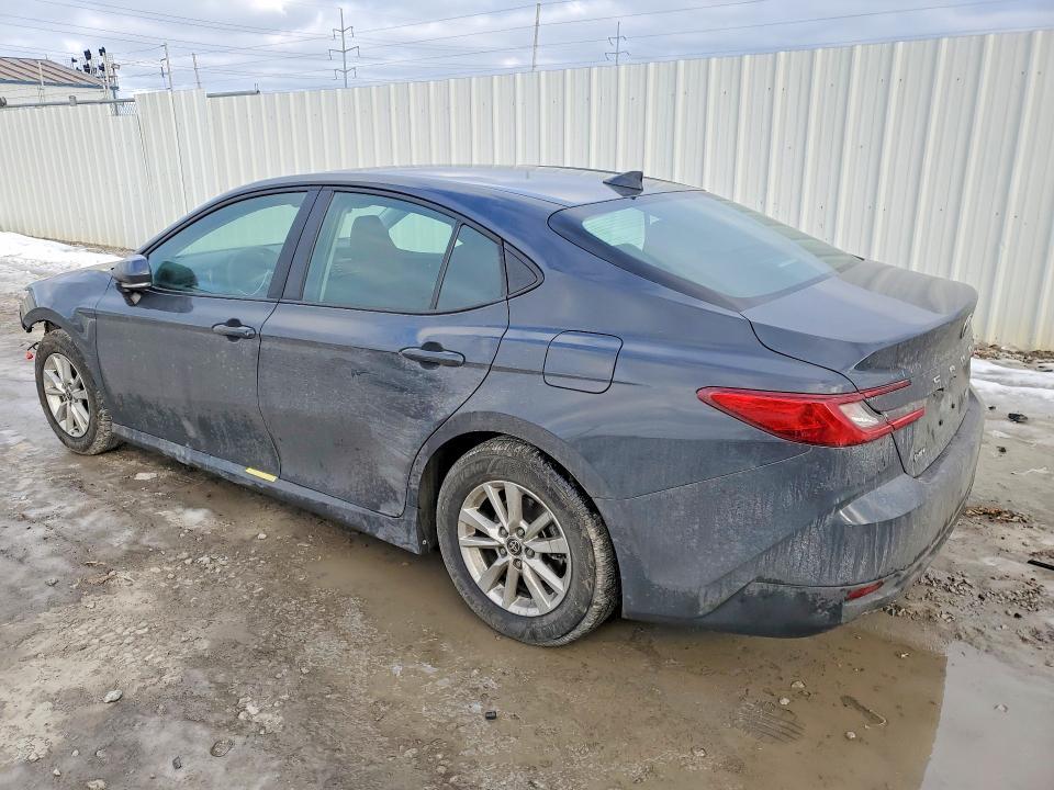 2025 Toyota Camry le
