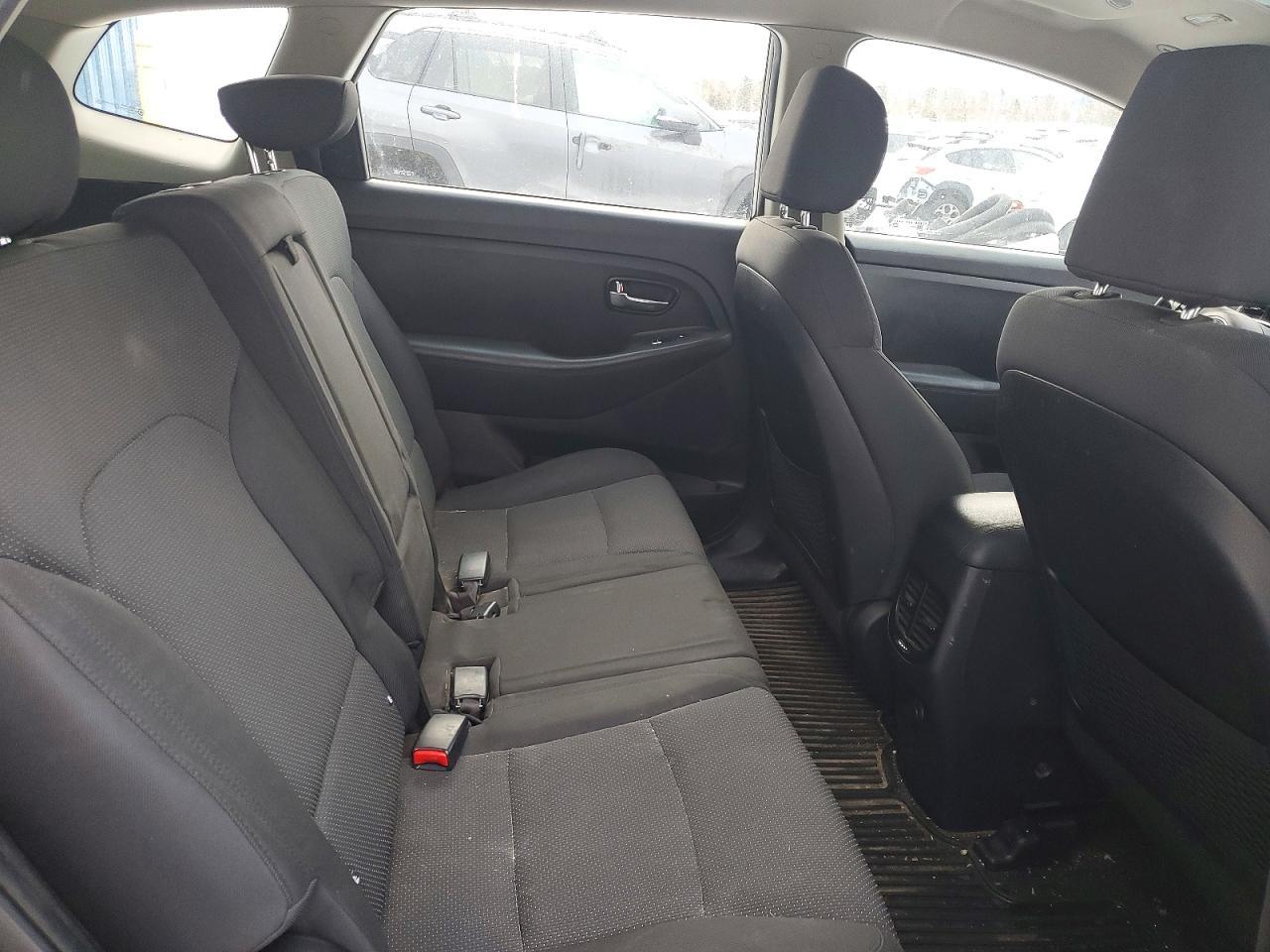 2014 KIA Rondo