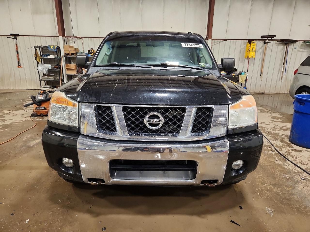 2014 Nissan Titan SV
